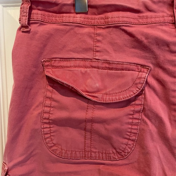 Women’s pink shorts - Picture 6 of 7